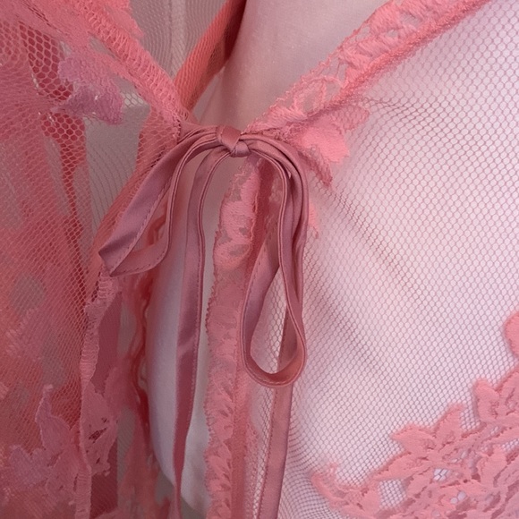 VICTORIAS SECRET PINK LACE ROBE WITH SASH BELT - Picture 9 of 15